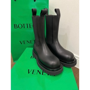 bottega veneta chunky chelsea boots